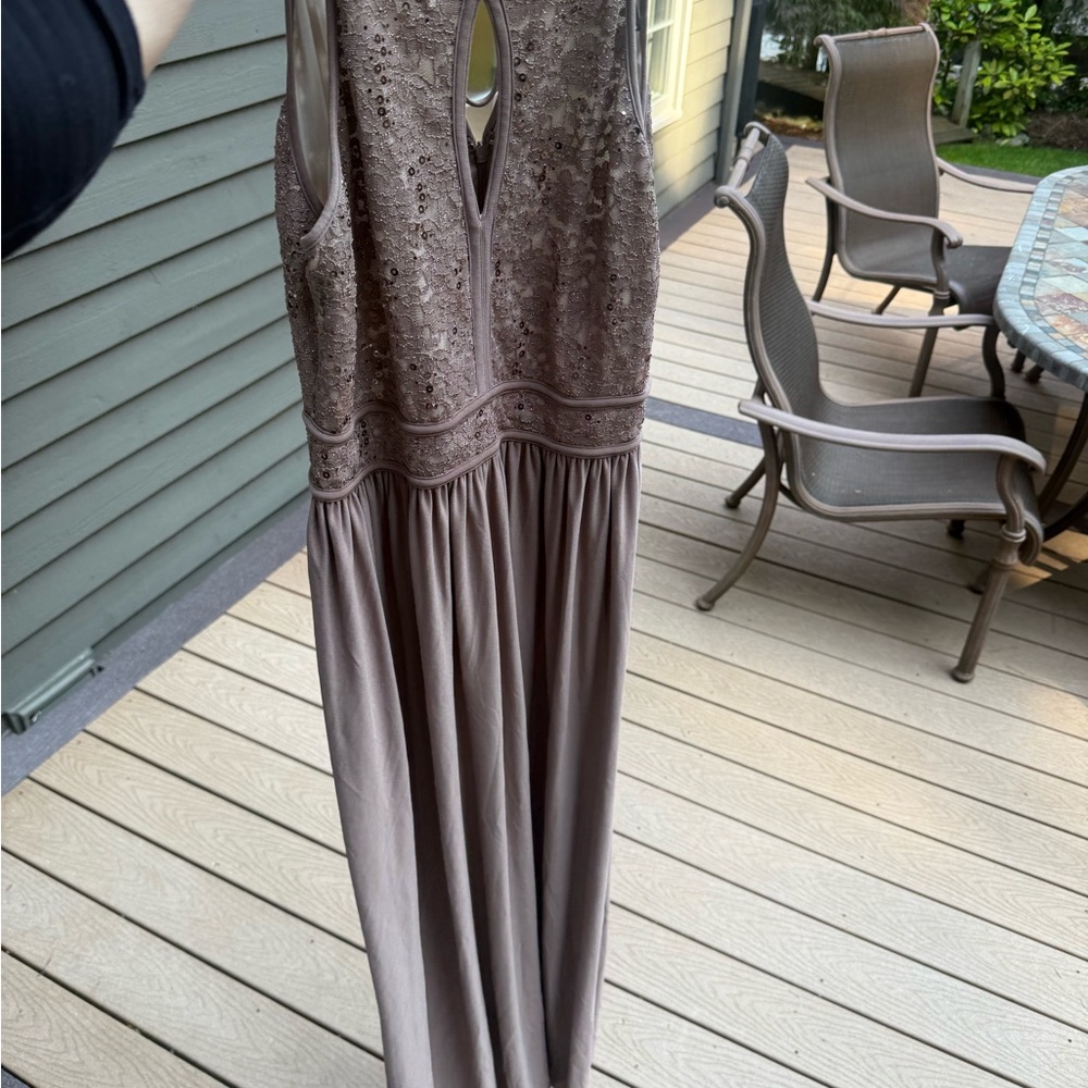Elegant Mauve Sleeveless Gown by Morgan & Co size 11/12 skirt long